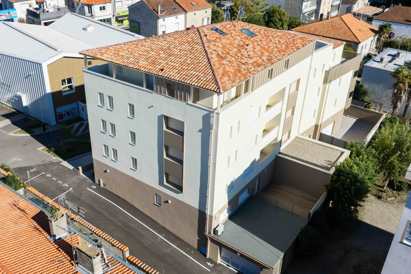 Villa Labesque dans son environnement immédiat à Agen
